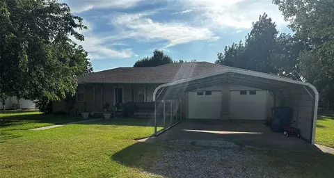311 S Spruce St, Crescent, OK 73028