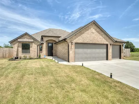 1045 NW 17th Pl, Newcastle, OK 73065