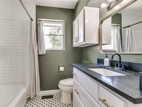 208 E 29th St, Edmond, OK 73013 photo 21