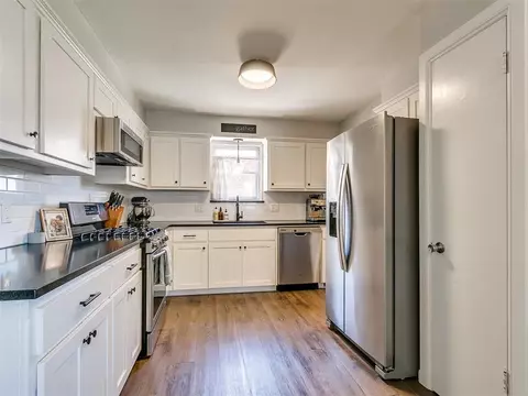 208 E 29th St, Edmond, OK 73013 photo 9