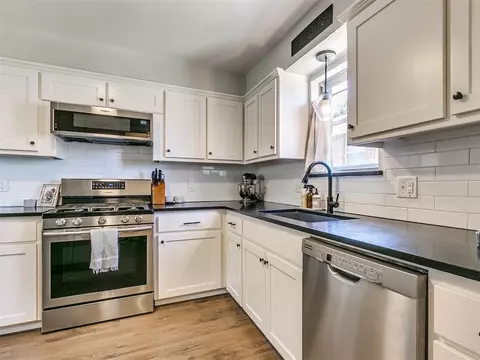 208 E 29th St, Edmond, OK 73013 photo 13