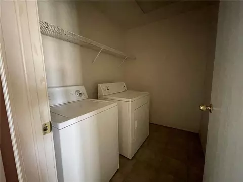 121 Bryan Dr, Edmond, OK 73003 photo 4