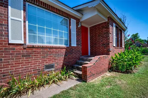 1124 Keokuk, Chandler, OK 74834
