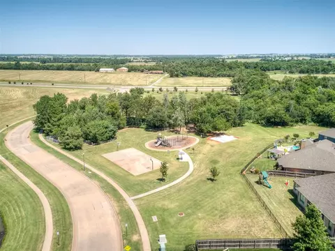 628 Side Track Rd, Yukon, OK 73099 photo 49