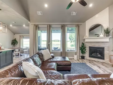 628 Side Track Rd, Yukon, OK 73099 photo 7