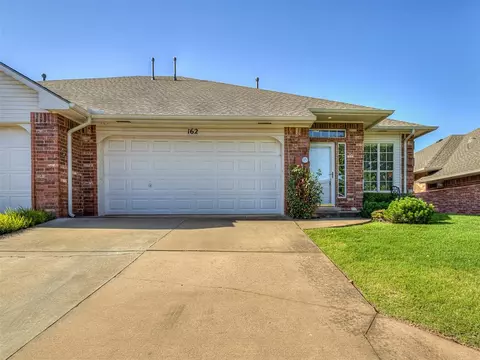 509 S Santa Fe Ave #162, Edmond, OK 73003