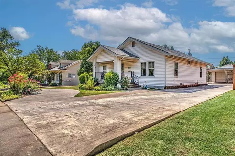 412 E 4th St, Edmond, OK 73034 photo 4