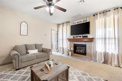 236 Glover Cir, Elgin, OK 73538 photo 7