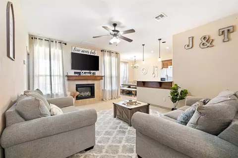 236 Glover Cir, Elgin, OK 73538 photo 5