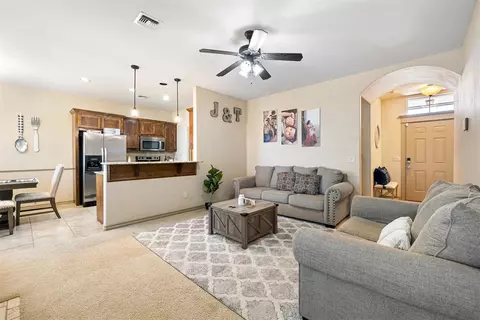 236 Glover Cir, Elgin, OK 73538 photo 8