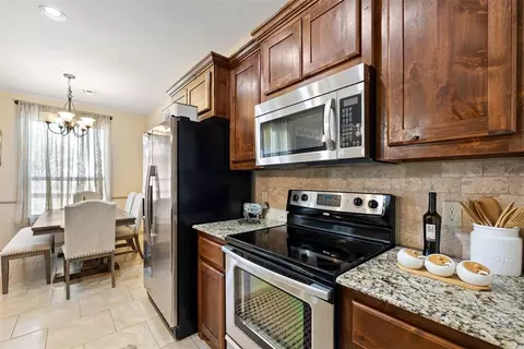 236 Glover Cir, Elgin, OK 73538 photo 11