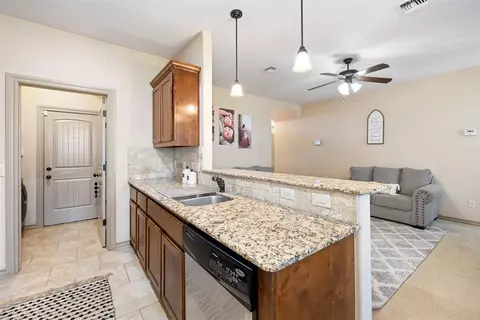 236 Glover Cir, Elgin, OK 73538 photo 14