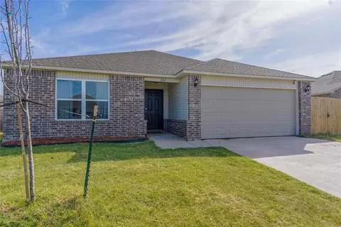 204 SE 4th St, Newcastle, OK 73065