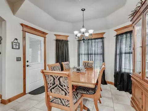 9221 Megans Way, Mcloud, OK 74851 photo 14