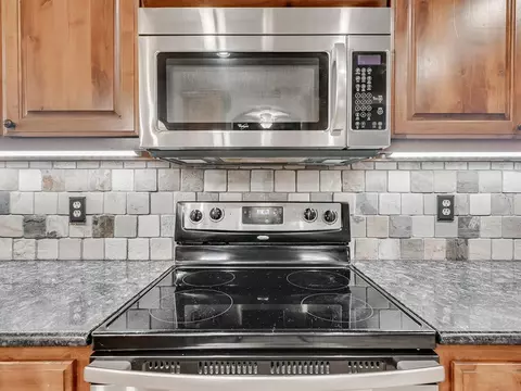 9221 Megans Way, Mcloud, OK 74851 photo 13