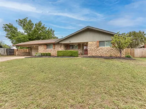 1741 Kings Rd, Edmond, OK 73013