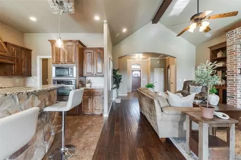 1309 Denver Cir, Moore, OK 73160 photo 8