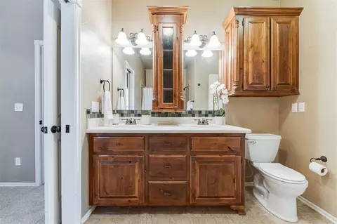 1309 Denver Cir, Moore, OK 73160 photo 20