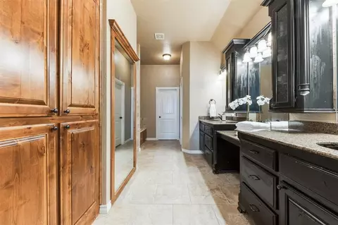 1309 Denver Cir, Moore, OK 73160 photo 17