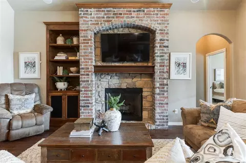 1309 Denver Cir, Moore, OK 73160 photo 6