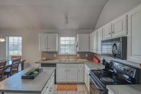 1426 SW 24th St, Moore, OK 73170 photo 12