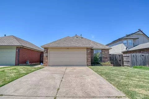 1426 SW 24th St, Moore, OK 73170