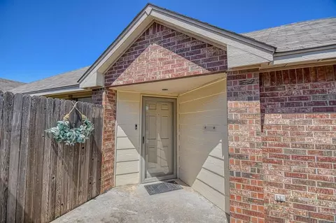 1426 SW 24th St, Moore, OK 73170 photo 3