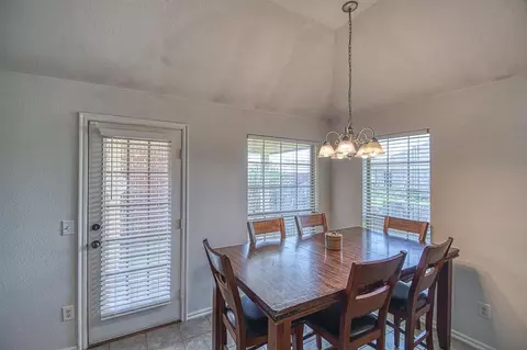 1426 SW 24th St, Moore, OK 73170 photo 10