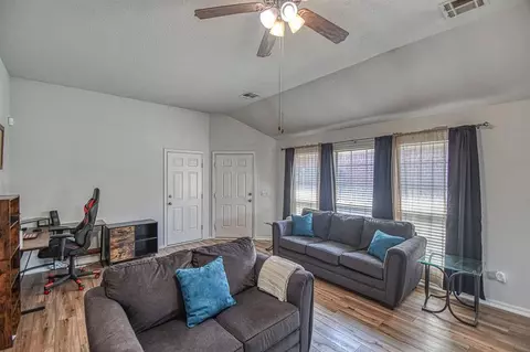 1426 SW 24th St, Moore, OK 73170 photo 8