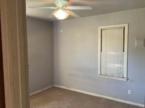 921 E Oakwood Ave, Altus, OK 73521 photo 8