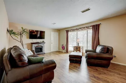 2527 NW 62nd St #218, Oklahoma City, OK 73112