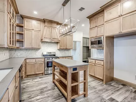 1500 SW 162nd St, Oklahoma City, OK 73170