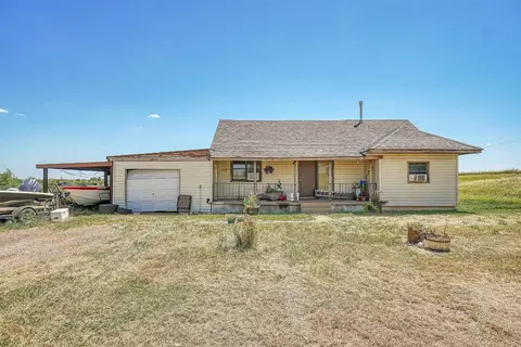 22002 E 1033 Rd, Clinton, OK 73601 photo 1