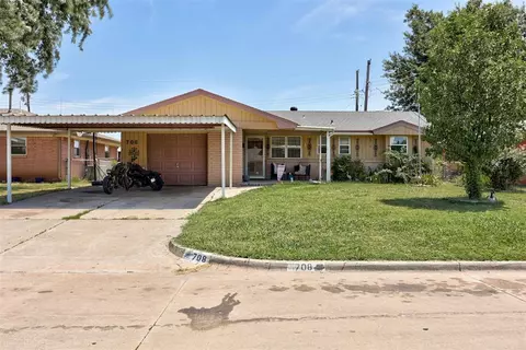708 Plaza Dr, Moore, OK 73160