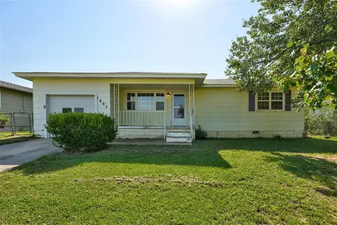 1802 Haynie Ln, Prague, OK 74864