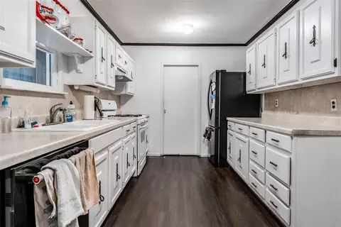 606 SW 2nd St, Tuttle, OK 73089 photo 11