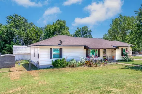606 SW 2nd St, Tuttle, OK 73089 photo 3