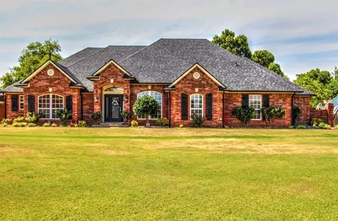 5 Edith Ln, Tuttle, OK 73089 photo 2