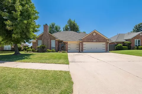 3108 NE 129th St, Edmond, OK 73013