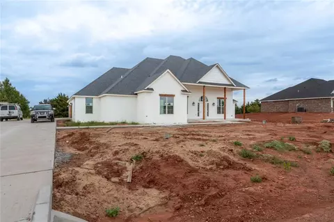 4516 Raymond Ln, Guthrie, OK 73044