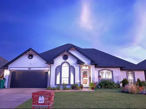 2816 SW 108th St, Oklahoma City, OK 73170