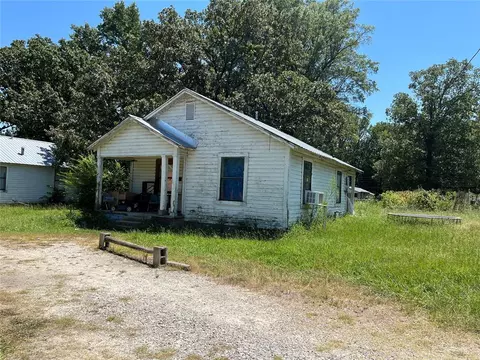 610 NW 9th St, Idabel, OK 74745