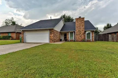 2408 Zion Park, Yukon, OK 73099