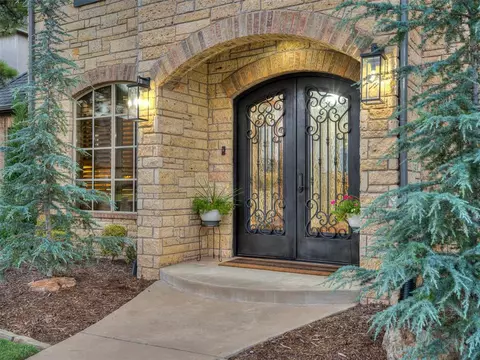 2401 Bull Run, Edmond, OK 73034