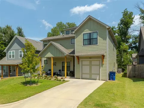 520 N Division St, Guthrie, OK 73044