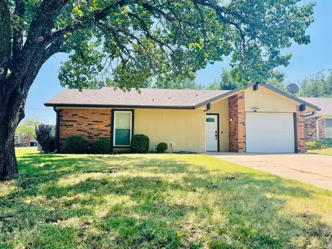 2717 N Park Dr, Stillwater, OK 74075