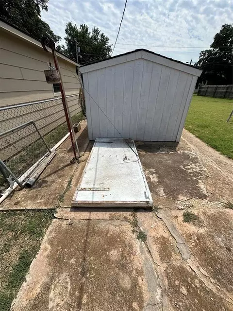 908 E Whitmer St, Sentinel, OK 73664 photo 11
