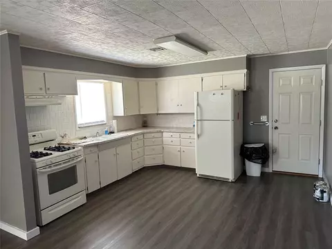 908 E Whitmer St, Sentinel, OK 73664 photo 3