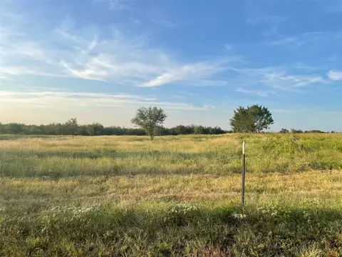 Tall Oaks Lane, Guthrie, OK 73044