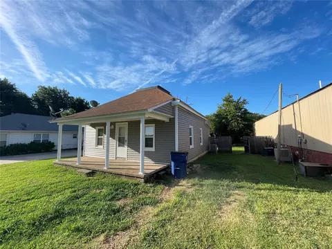 209 SW Burt St, Minco, OK 73059
